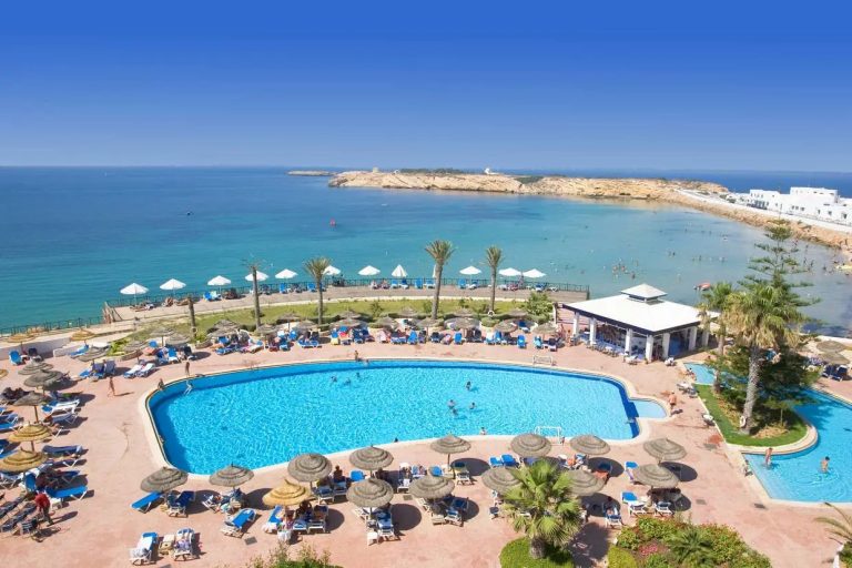 piscine-et-vue-plage-framissima-regency-hotel-spa_553471_panohd