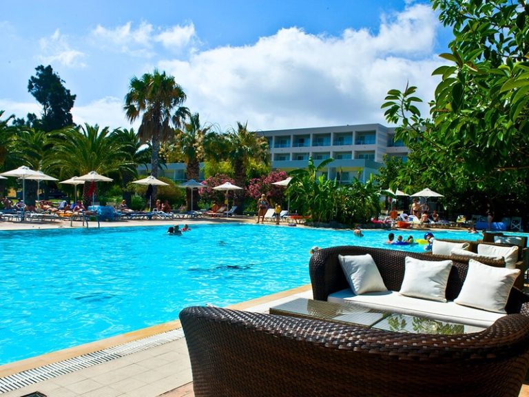KGSSLSUN-piscine-club-lookea-sun-palace-partir-vacances-kos-tui